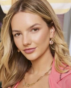 Barbie™ X Kendra Scott Gold Link And Chain Necklace In Pink Crystal -Kendra Scott Kendra Scott Barbie Paperclip Chain Neckalce Pink Gold 02