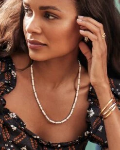 Ember Gold Strand Necklace In White Howlite -Kendra Scott Kendra Scott Ember Strand Necklace White Howlite Gold 00