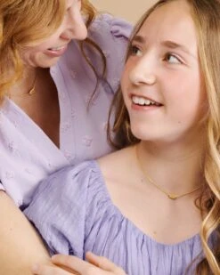 Mommy & Me Adult Fern Short Pendant Necklace In 18k Gold Vermeil -Kendra Scott Kendra Scott Fern Pendant Necklace Adult Gold Vermeil 01