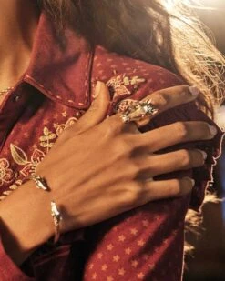 Beau Cocktail Ring In Vintage Silver -Kendra Scott kendra scott beau cuff bracelet vintage silver 00