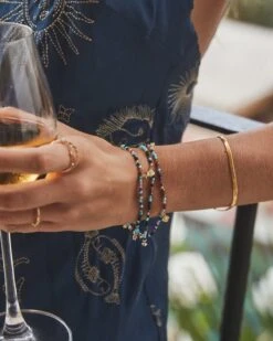 Herringbone Chain Bracelet In 18k Yellow Gold Vermeil 8 Herringbone Chain Bracelet In 18k Yellow Gold Vermeil -Kendra Scott kendra scott herringbone chain bracelet